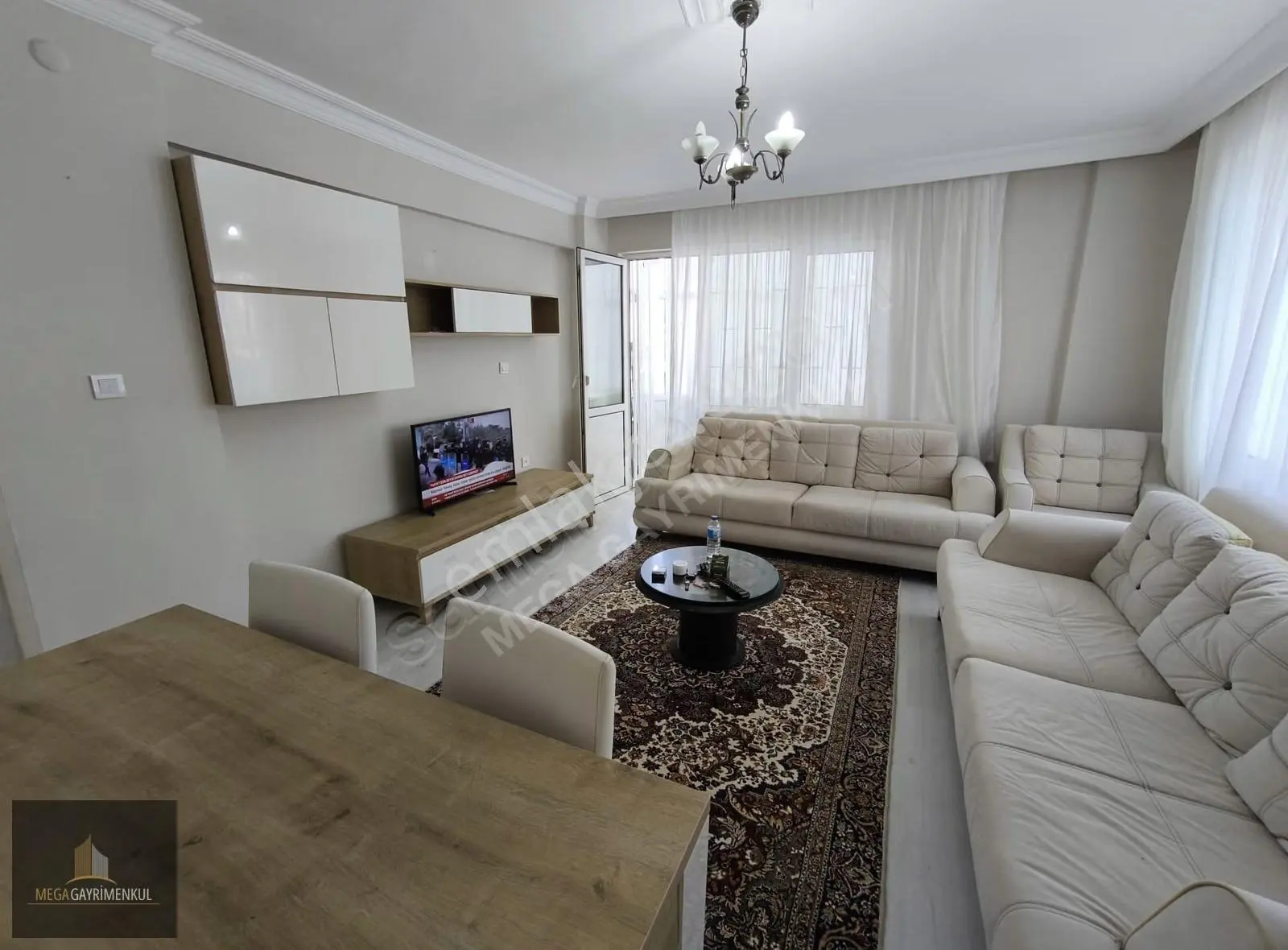 Silivri'de Yenimahalle'de Full Eşyalı 2+1 Kiralık Daire