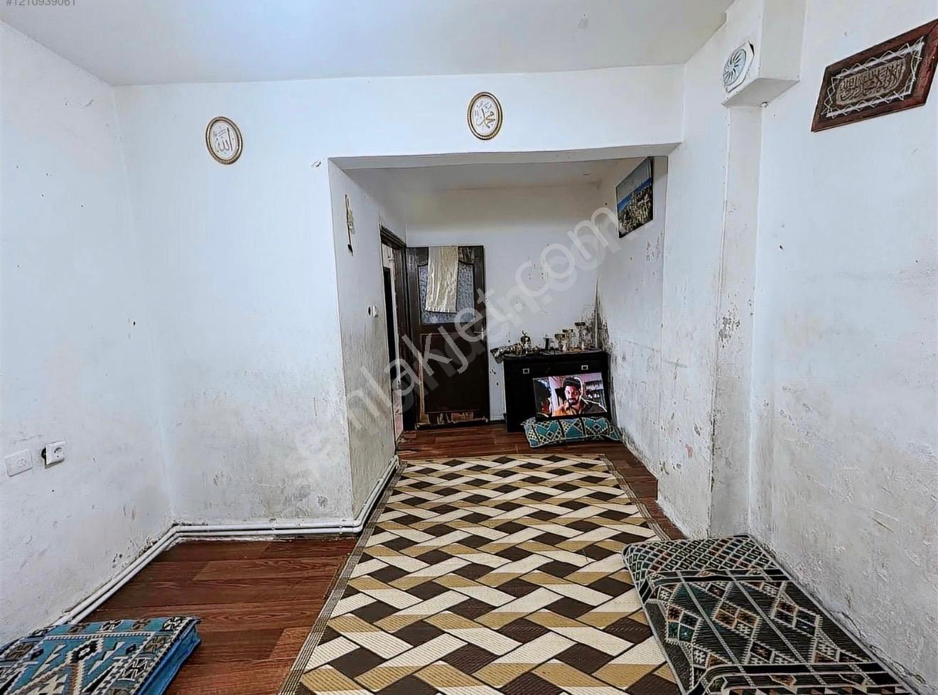 Akay Gayrimenkulden Satılık 1+1 Balkonlu Güney Cephe Daire - Görsel 24