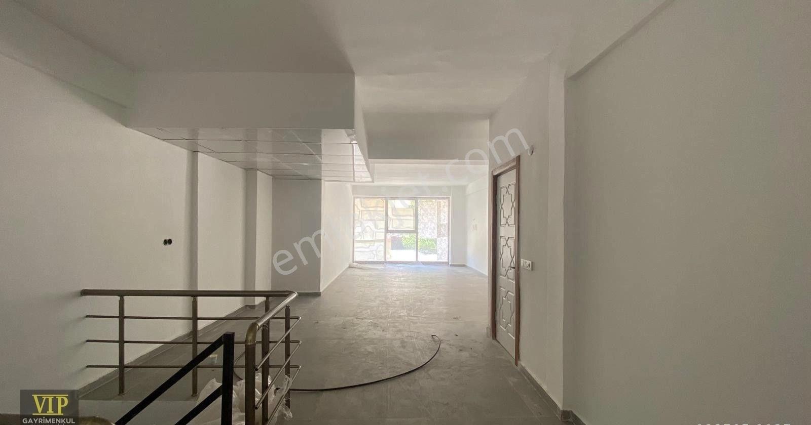 Vip Gayrimenkul'den Yeni Mah. Asma Katlı Kiralık 110m²dükkan - Görsel 3