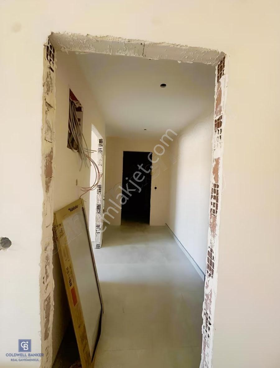 Barbaros Mahallesin De Satılık 2+1 Ferah Güney Cephe Net 80m2 - Görsel 11