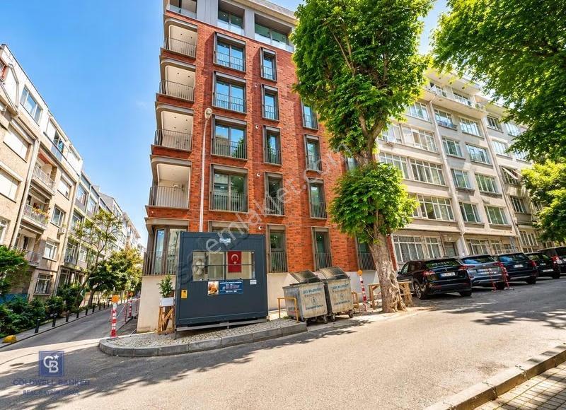 Kadıköy Modada Yeni Binada Balkonlu Asansörlü 2+1 Satılık Daire