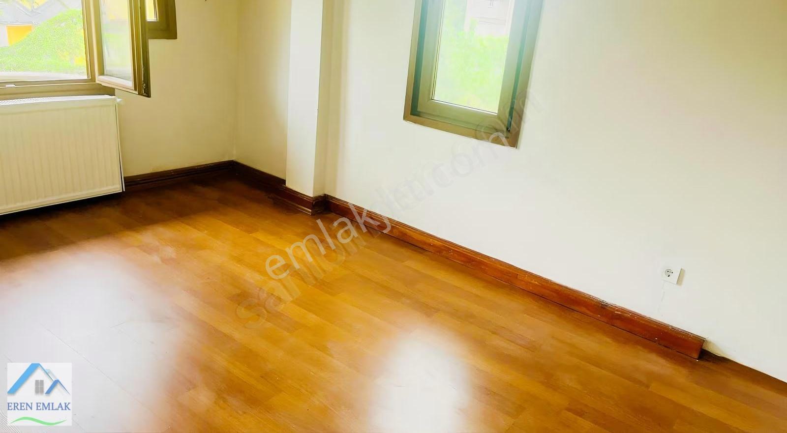 Sapanca Sahilde Havuzlu Sitede Kiralık 4+1 Villa - Görsel 25