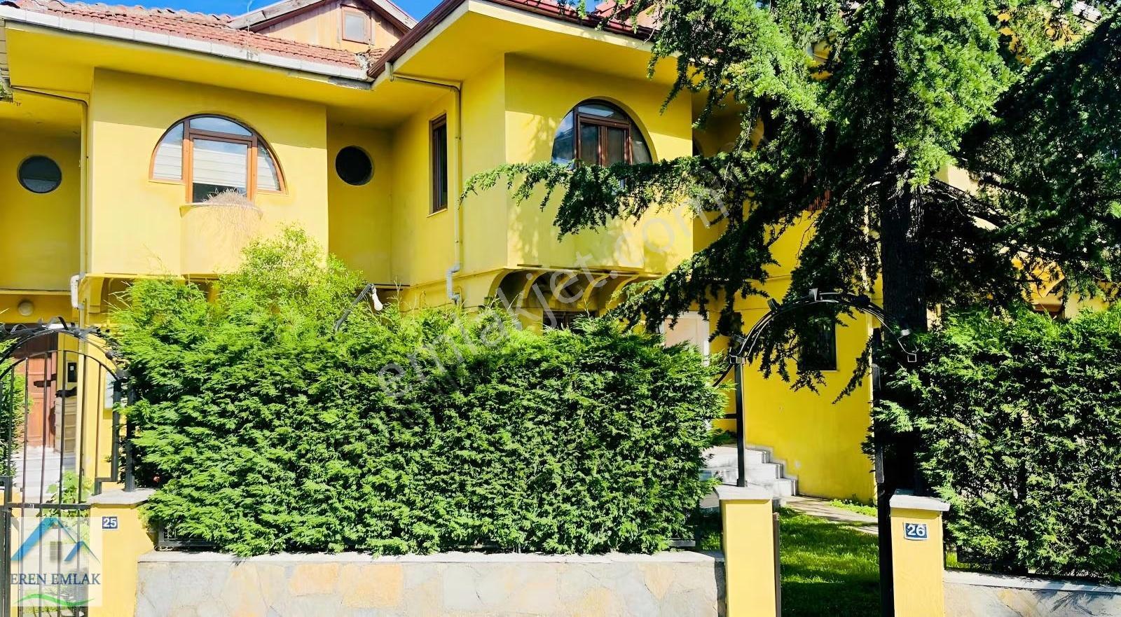 Sapanca Sahilde Havuzlu Sitede Kiralık 4+1 Villa - Görsel 21