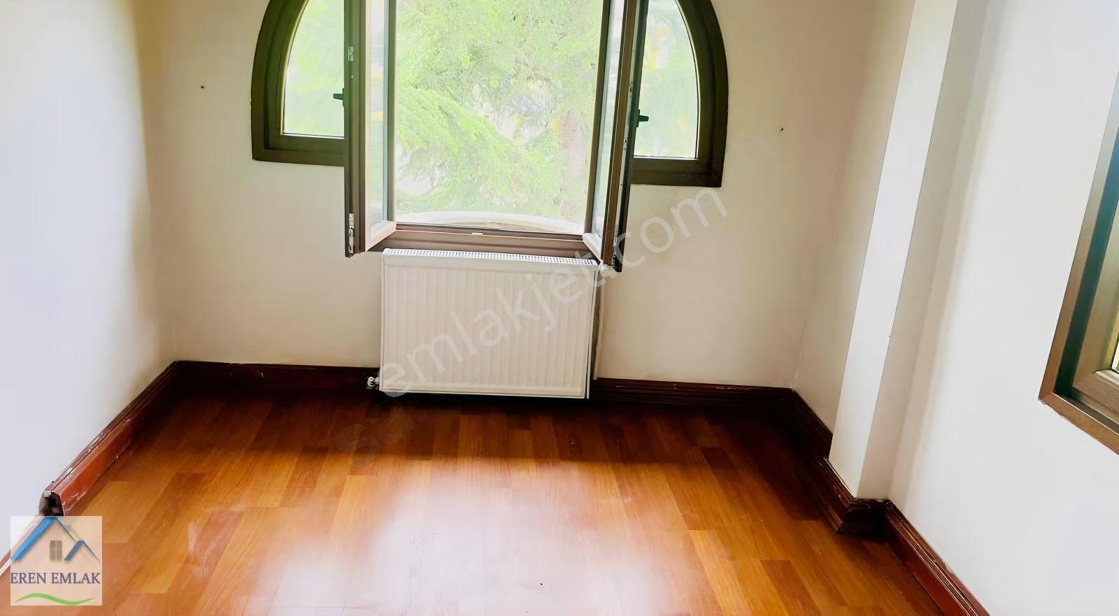 Sapanca Sahilde Havuzlu Sitede Kiralık 4+1 Villa - Görsel 19