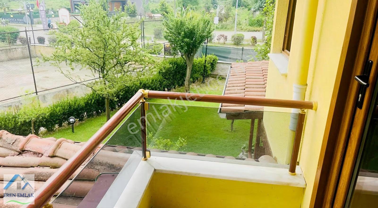 Sapanca Sahilde Havuzlu Sitede Kiralık 4+1 Villa - Görsel 16