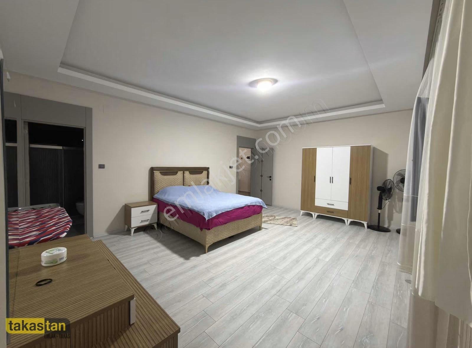 Körkün Merkezi Konumda Site İçerisinde Lüx 4+1 Villa - Görsel 2