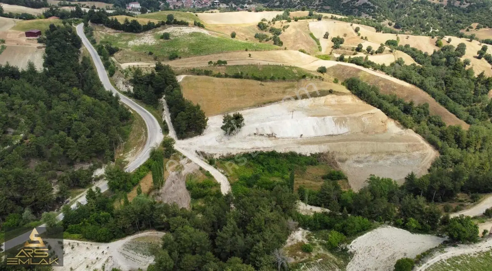 Ars Gayrimenkul'den Satılık Tarla Buldan Gülalan 20.000 M2 - Görsel 4