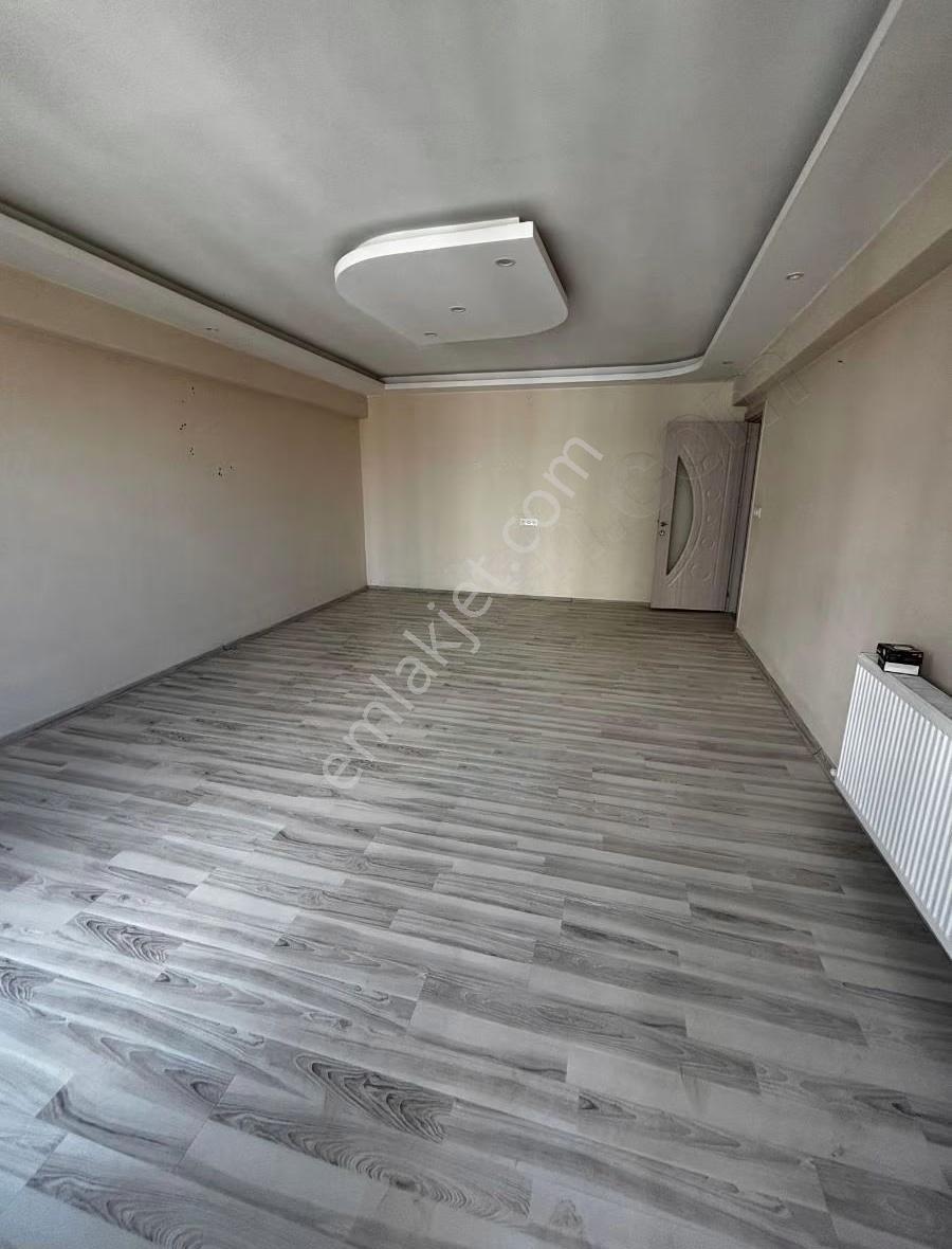 Saruhanlı Merkezde 145m² Arakat Kiralık Daire - Görsel 6