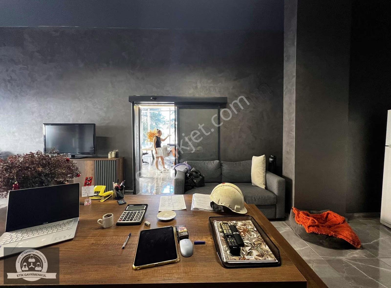 Cadde Konumlu Ofise Çok Uygun Kiralık Dükkan - Görsel 3
