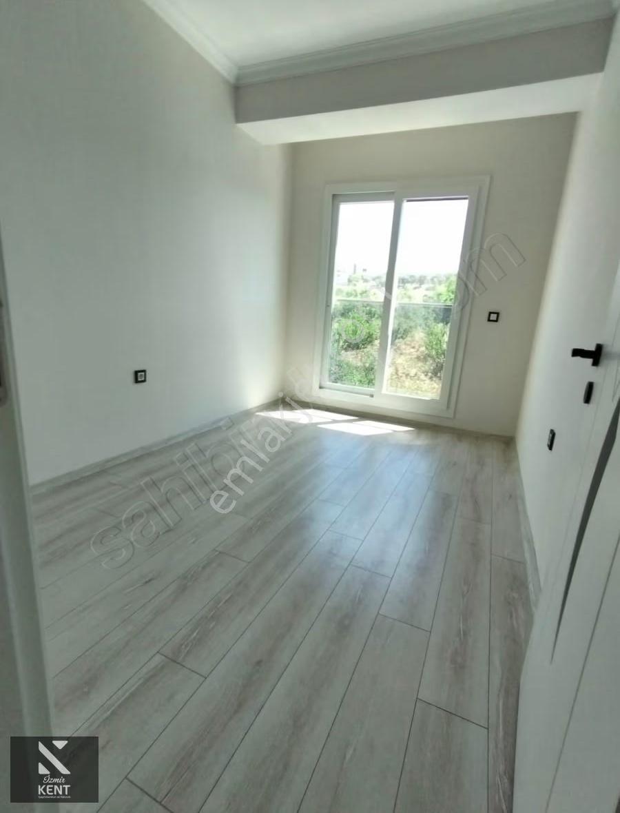 Kemalpaşa Ulucak Satılık 3+1 Daire 130 M2 Kapalı Mutfak Asansör - Görsel 24