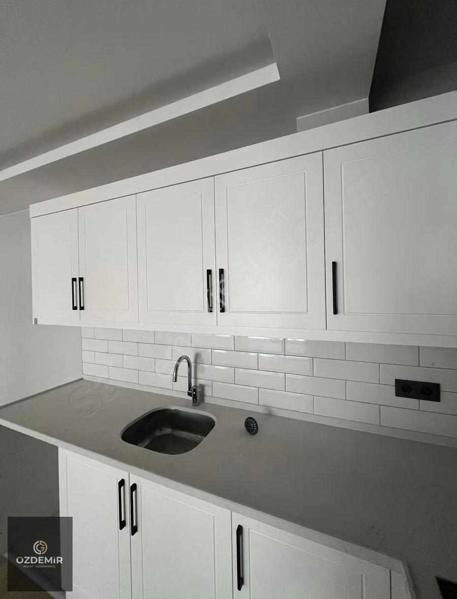 Cumhuriyet Mah Deniz Tarafı Kiralık Sıfır Geniş 2+1 100 M2 Daire - Görsel 5