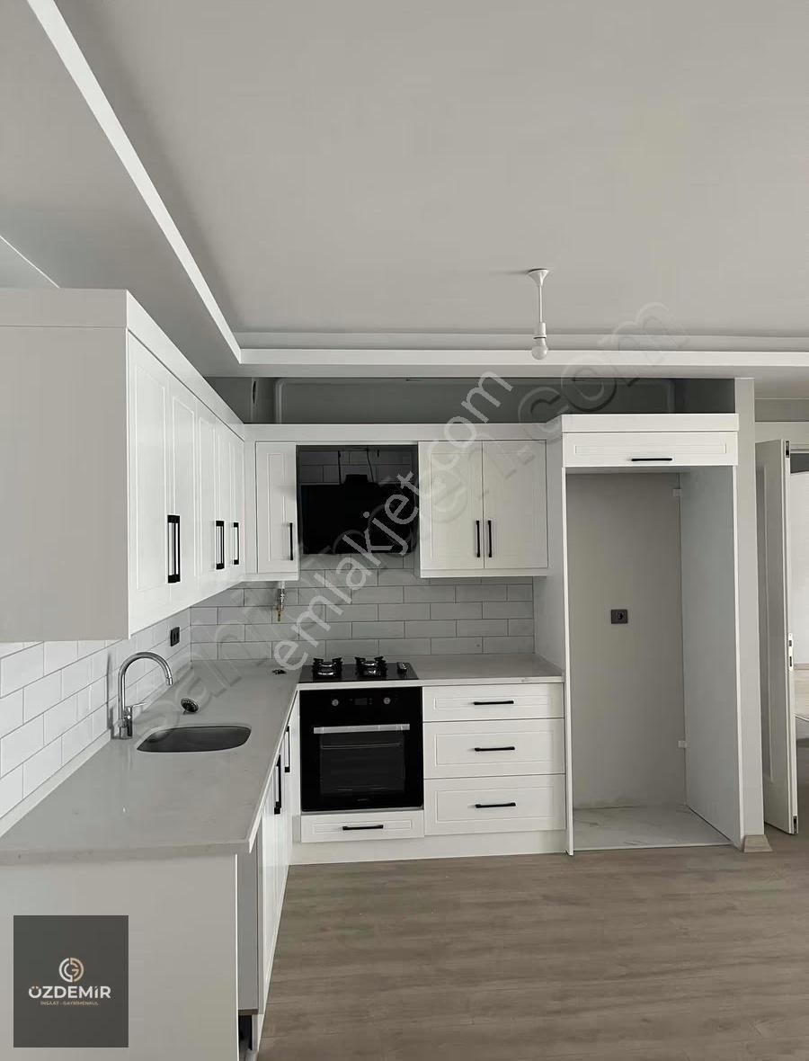 Cumhuriyet Mah Deniz Tarafı Kiralık Sıfır Geniş 2+1 100 M2 Daire - Görsel 21
