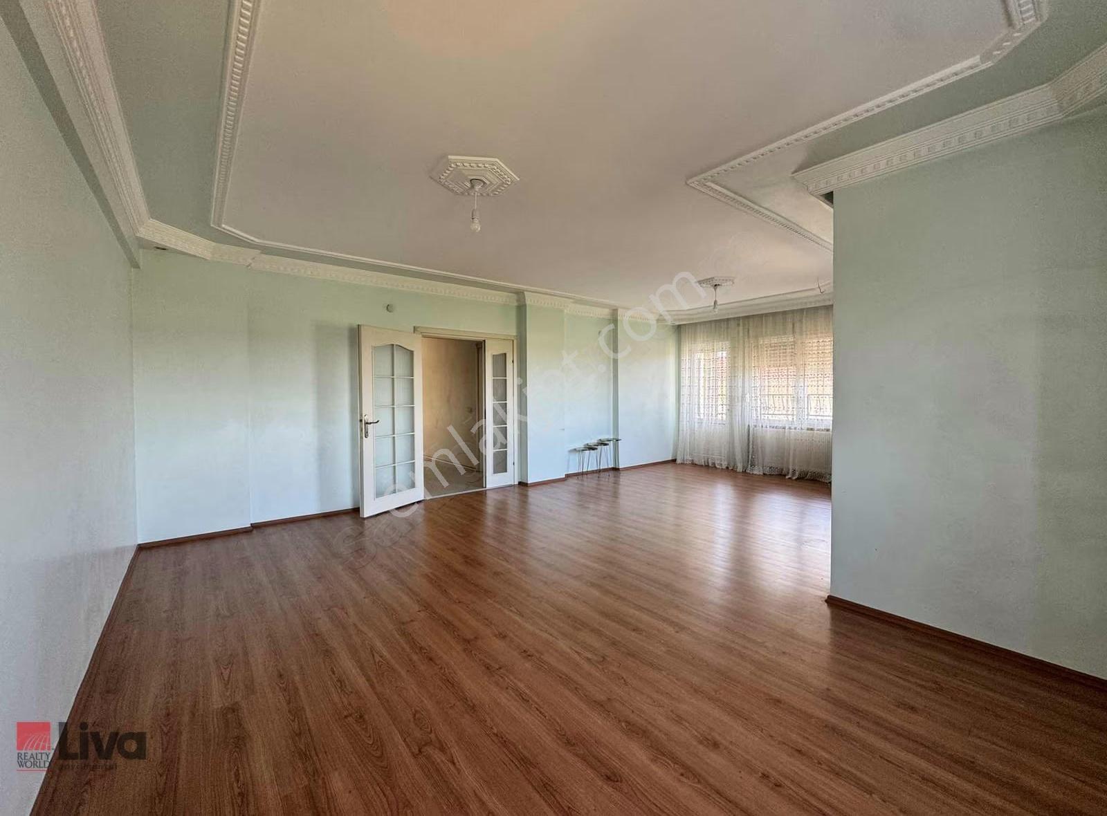 Livadan Bahçelievler De Önü Açık 170 M2 Ebeveyn Banyolu 3+1 - Görsel 15