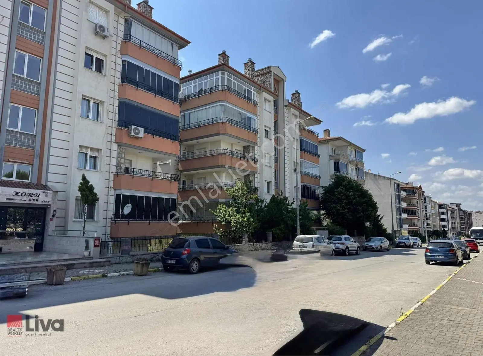 Livadan Bahçelievler De Önü Açık 170 M2 Ebeveyn Banyolu 3+1