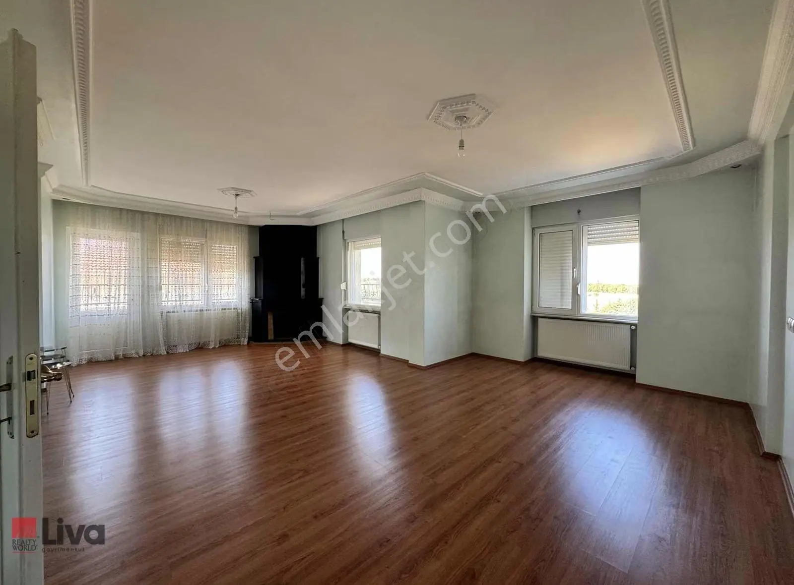 Livadan Bahçelievler De Önü Açık 170 M2 Ebeveyn Banyolu 3+1 - Görsel 13