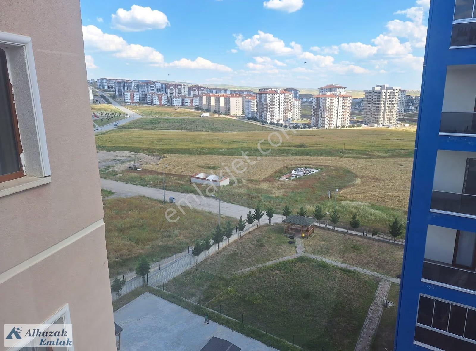 Alcı Mahallesi Bengü Sitesinde Yapılı Kiralık 3+1 Daire - Görsel 26