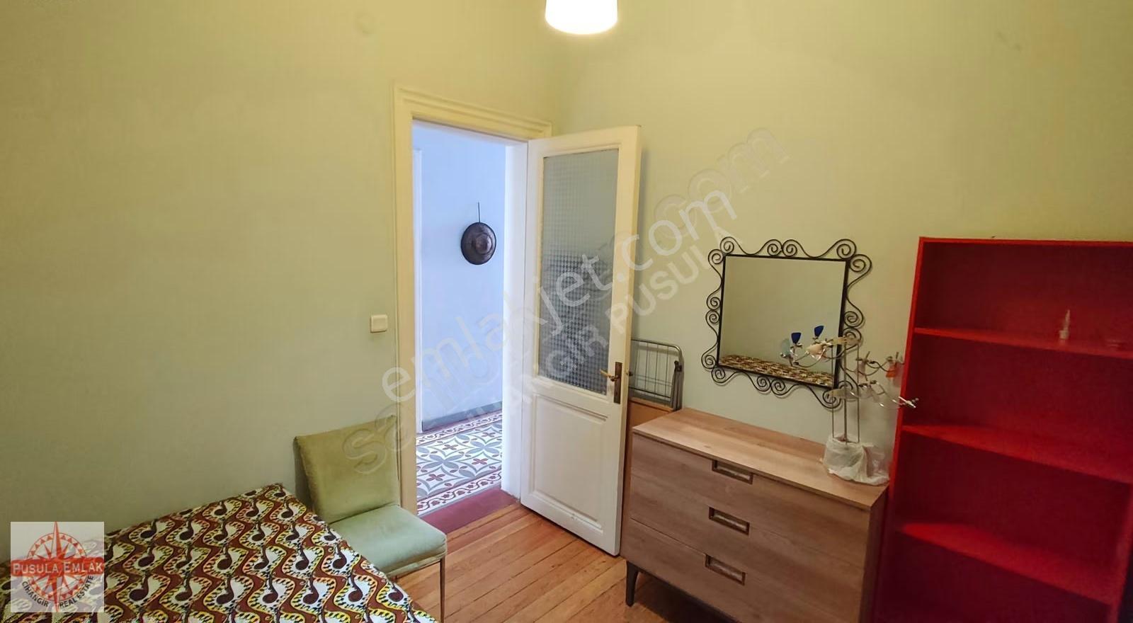 Historic Pera Apartment 5+1 High Ceilings & Full Furnished - Görsel 10