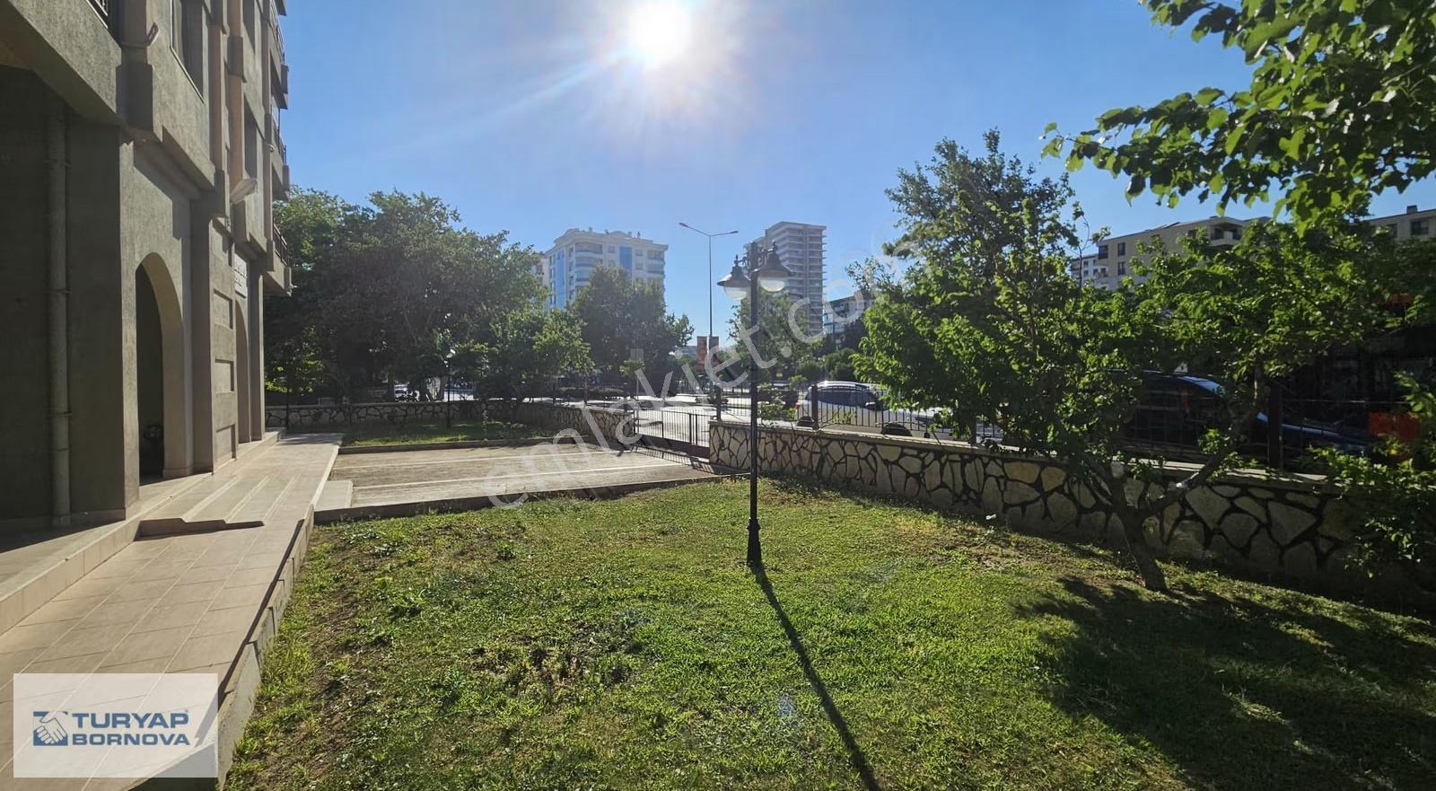 Manavkuyu'da Park Cepheli Çok Geniş Ferah Köşe Satılık 4+1daire - Görsel 7