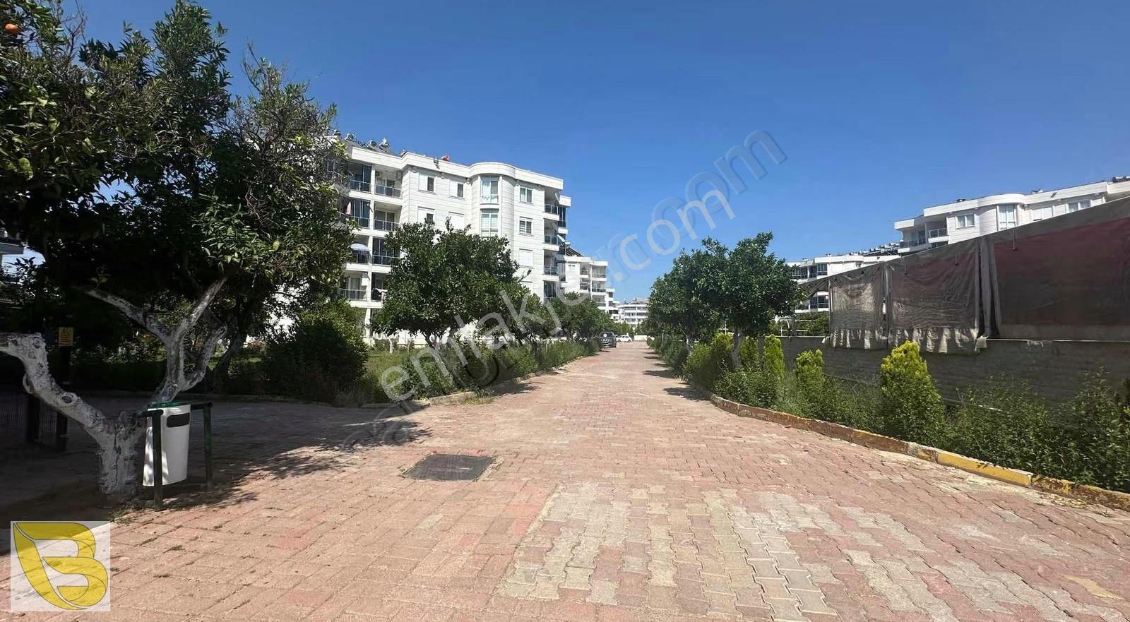 Berapark'tan Havuzlu Sitede Kiralık 3+1 D.gazlı Lüks Daire - Görsel 3