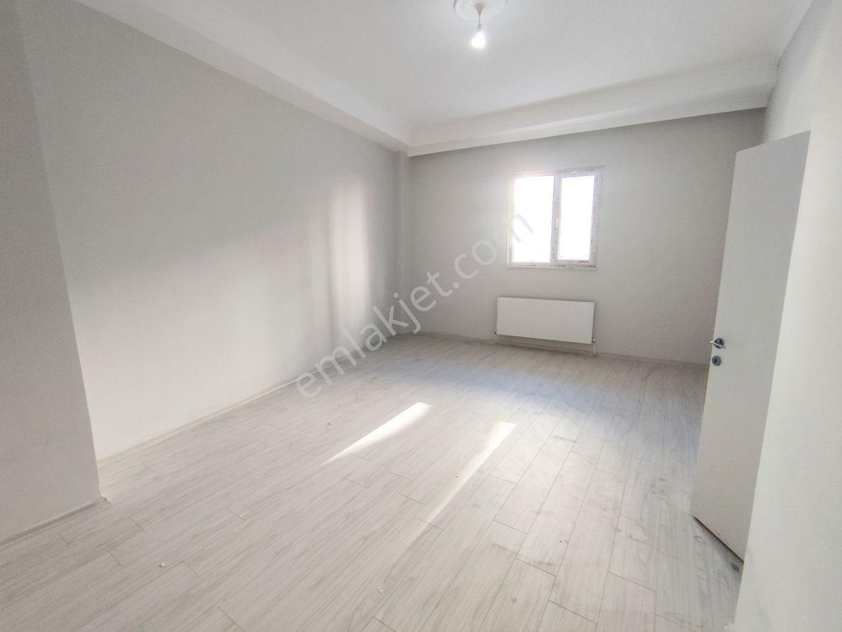 Remax Land'den Çerkezköy İstasyon Mahallesınde 2+1 Sıfır Yarı Bodrum Kat ( 74 M² ) - Görsel 2
