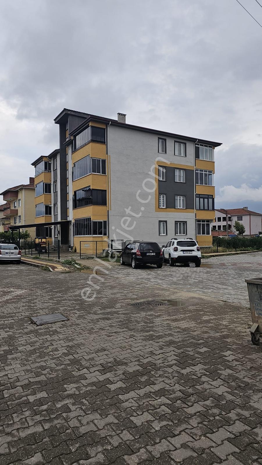Remax Advantag'den Yenişehir Merkezde İmarlı Arsa - Görsel 3