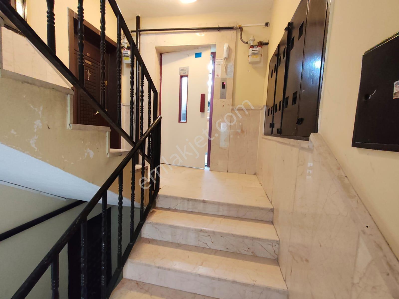 Yılmaz Gayrimenkulden Pınarbaşı Mahallesinde 5+1 Asansörlü Teras Fırsat Daire - Görsel 2