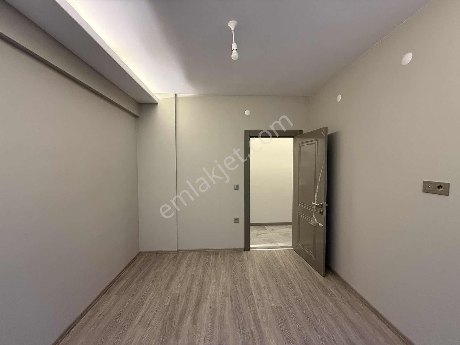 Alaçatı" Jewel Avm Karşısı Arakat Ön Cephe Şık Tasarım 2+1 Daire - Görsel 5