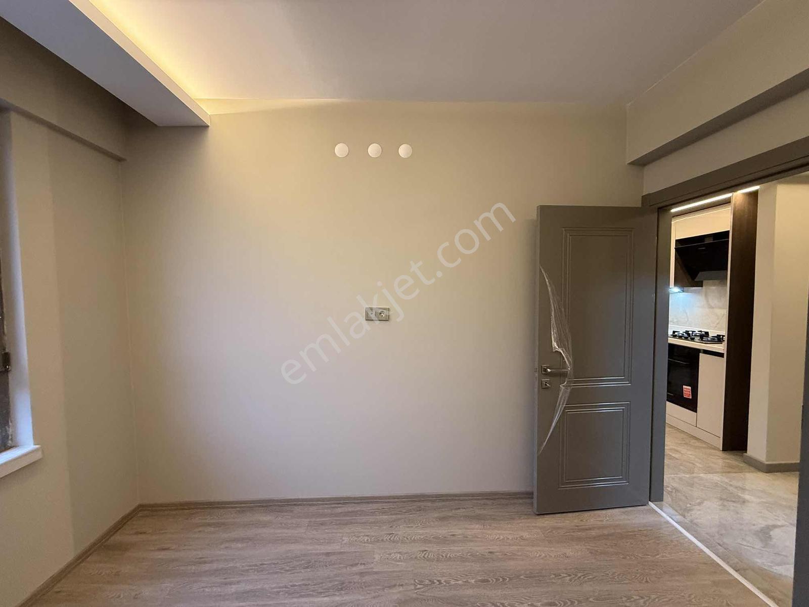Alaçatı" Jewel Avm Karşısı Arakat Ön Cephe Şık Tasarım 2+1 Daire - Görsel 31