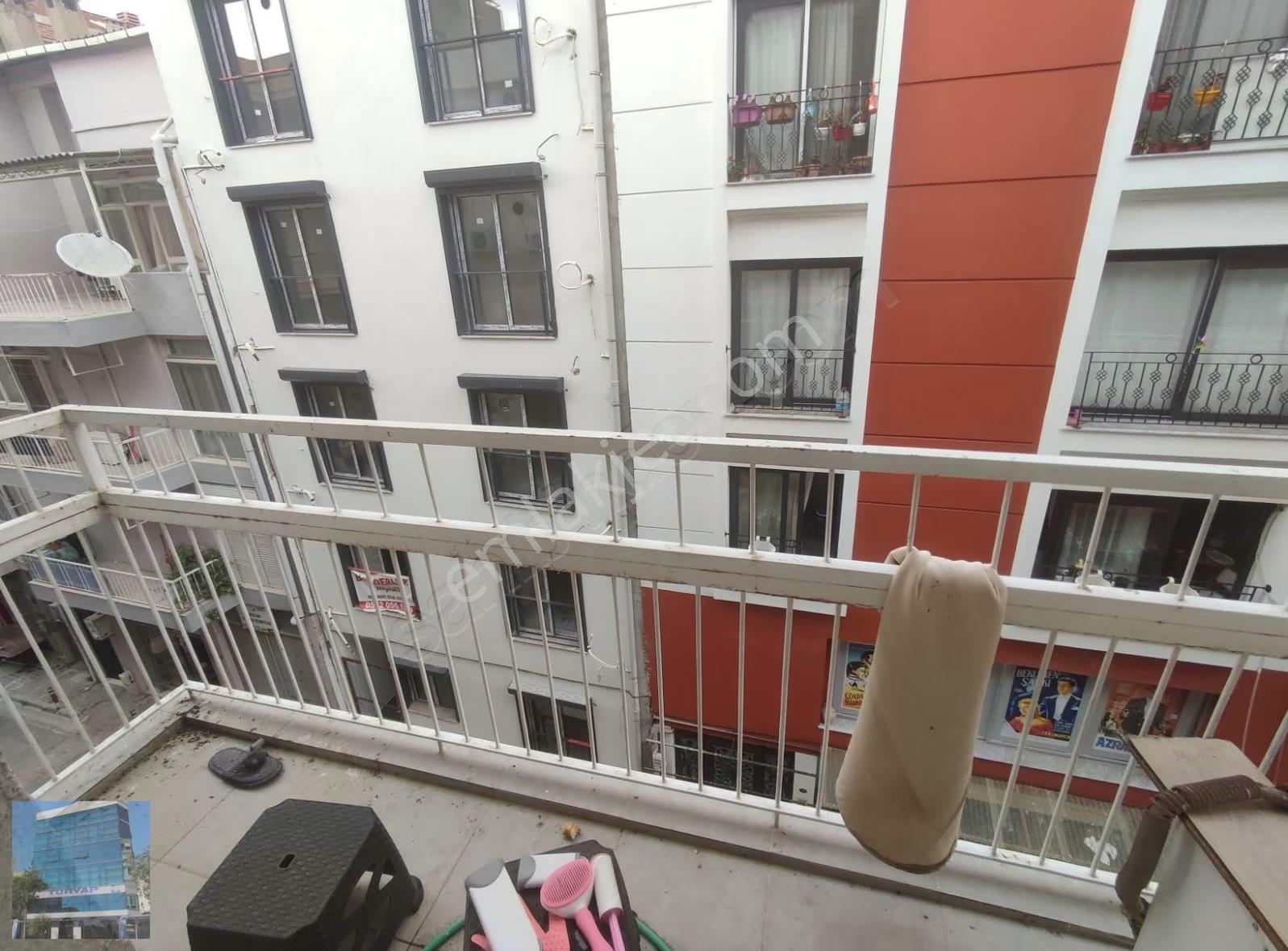 Karşıyaka Sahil Ve Çarşı Yakını Eşyalı-eşyasız Kiralık 3+1 Daire - Görsel 9