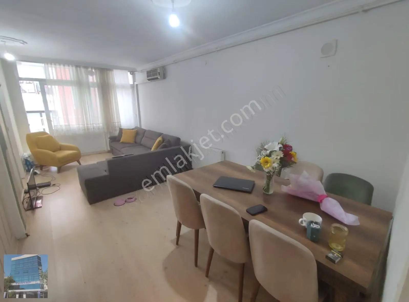 Karşıyaka Sahil Ve Çarşı Yakını Eşyalı-eşyasız Kiralık 3+1 Daire