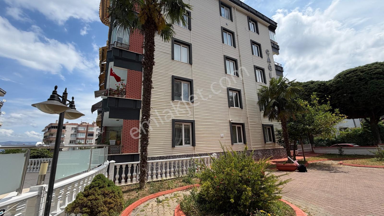 Mudanya Güzelyalı Fatih Cad. Havuzlu Sitede Eşyalı Kiralık Daire - Görsel 8