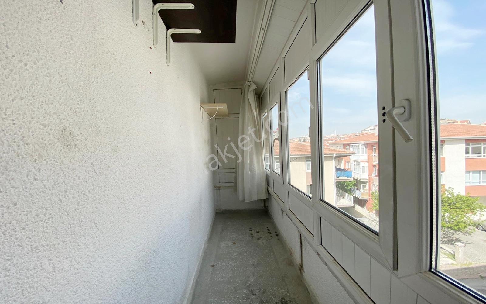 Bağlarbaşı Metroya 5 Dakika Bursa Caddesi Üzeri Katta 3+1 Daire - Görsel 27