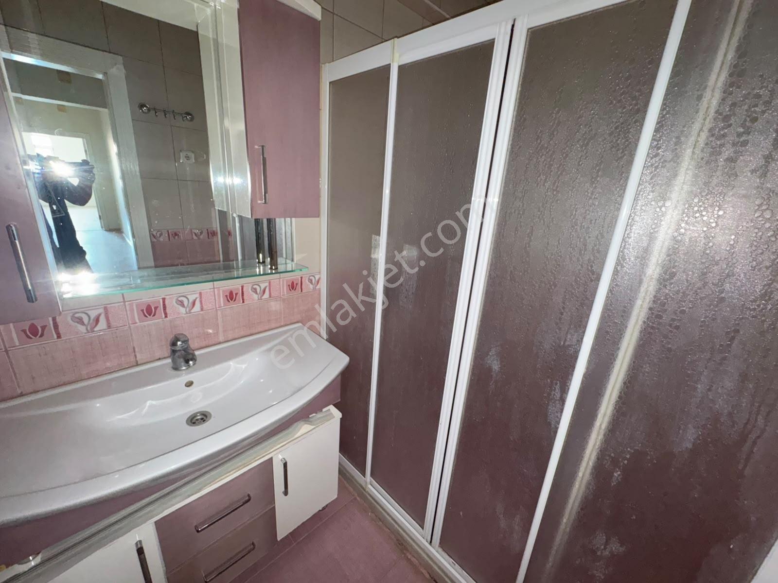 **lider Emlaktan Aydınlıkevlerde Cadde Üzeri Ön Cephe Kiralık** - Görsel 35