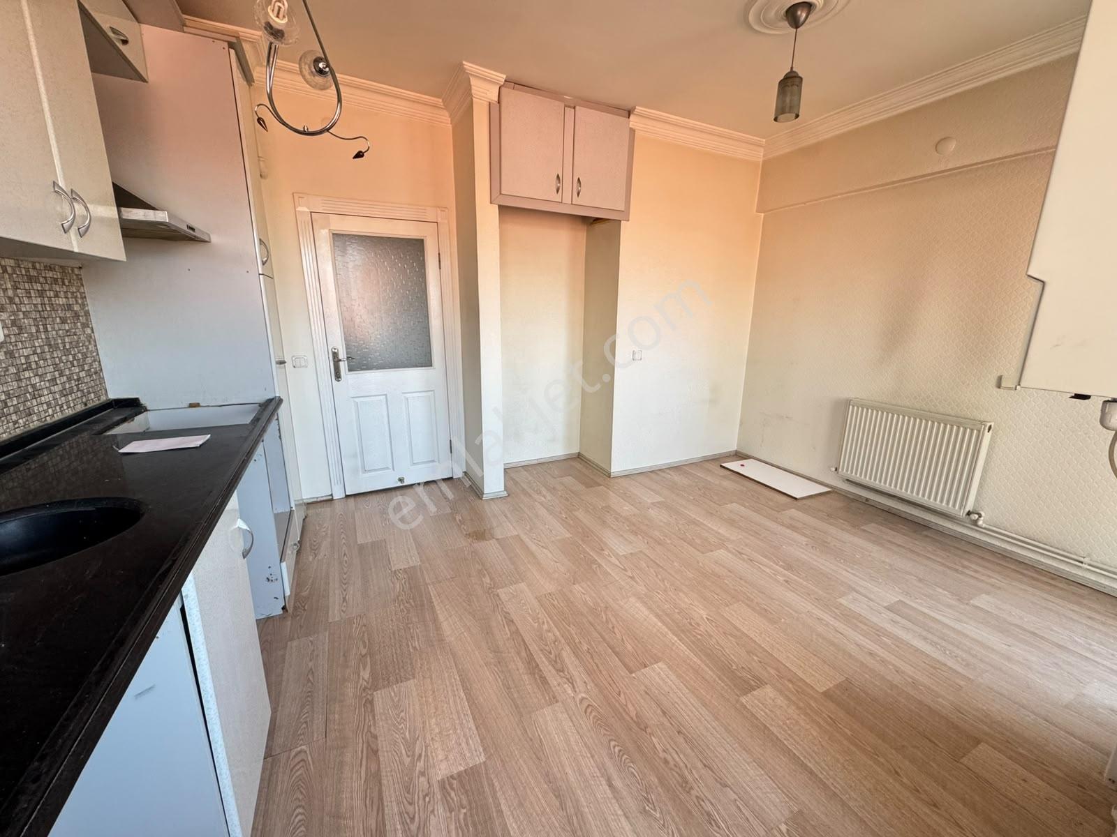 **lider Emlaktan Aydınlıkevlerde Cadde Üzeri Ön Cephe Kiralık** - Görsel 25