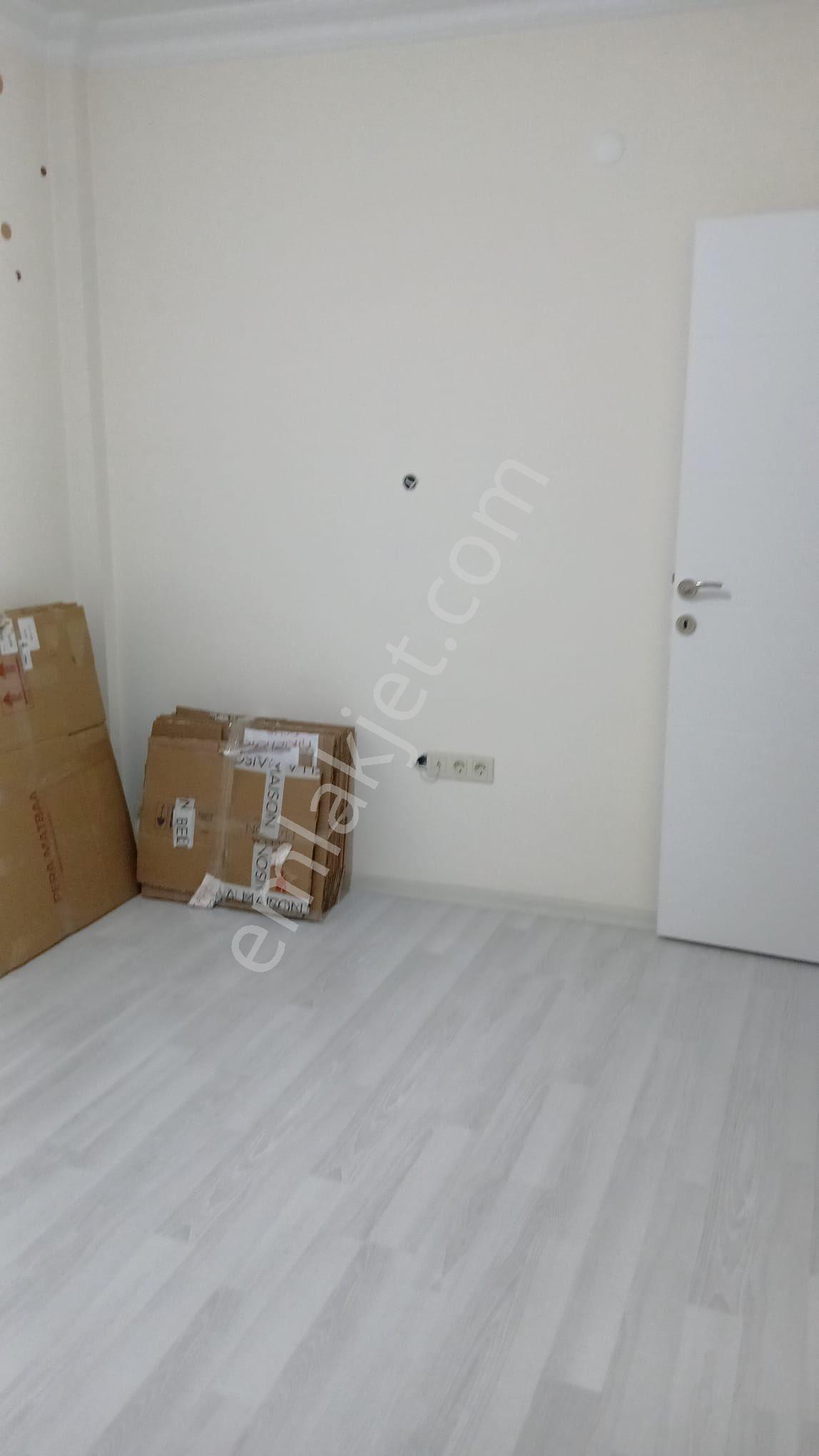 50.yıl Mhl Satılık 3 Katlı Bina 120 M2 Arsası Merkezi Konumda - Görsel 7
