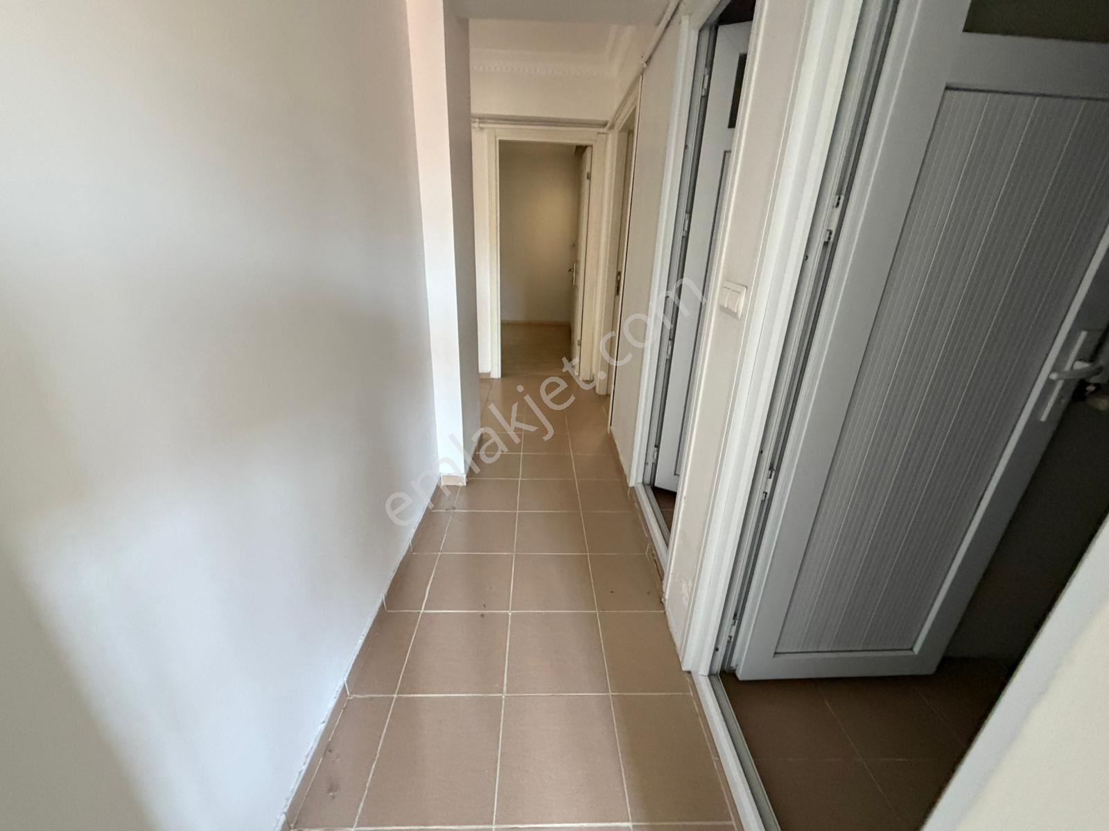 Sefaköy Merkez De Kiralık Yeni Bina Ara Kat - Görsel 8