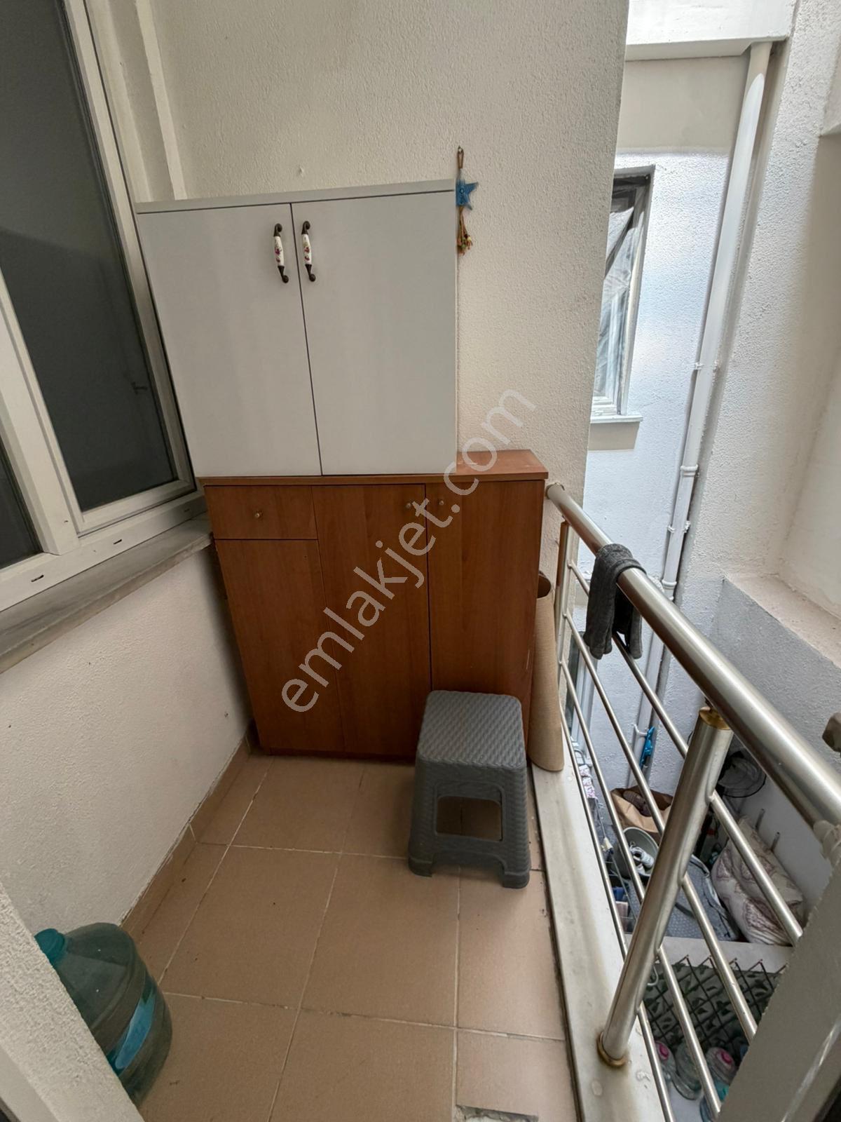 Sefaköy Merkez De Kiralık Yeni Bina Ara Kat - Görsel 10