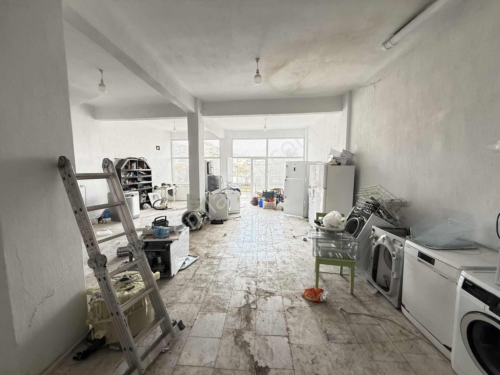 Eskiizmir 3880 Sokakta Caddeye Yakın 100 M² Kiralık Dükkan - Görsel 15