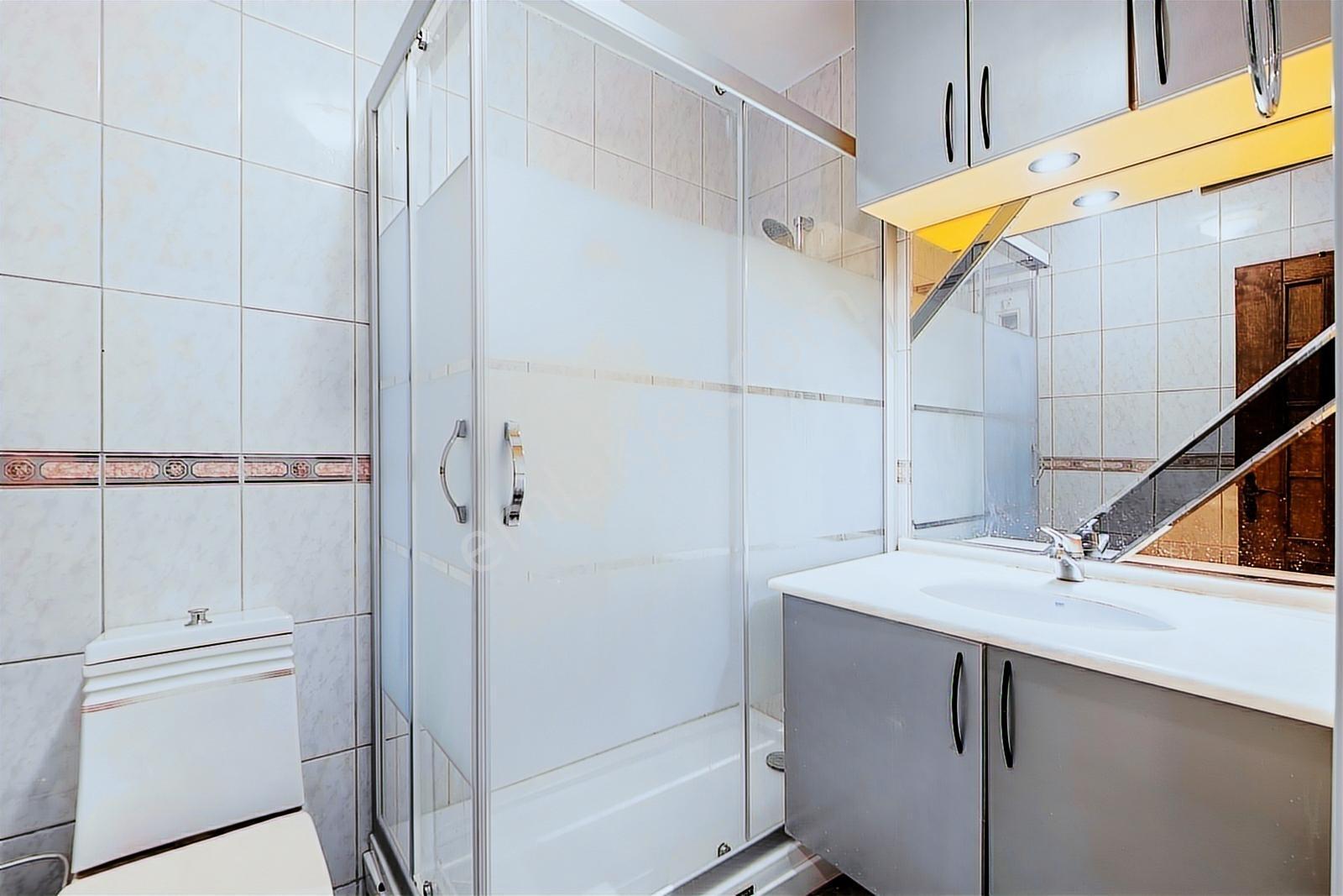 Martılı Sitesinde 1.sırada Denize Sıfır 5+1 Kiralık Boş Villa - Görsel 15