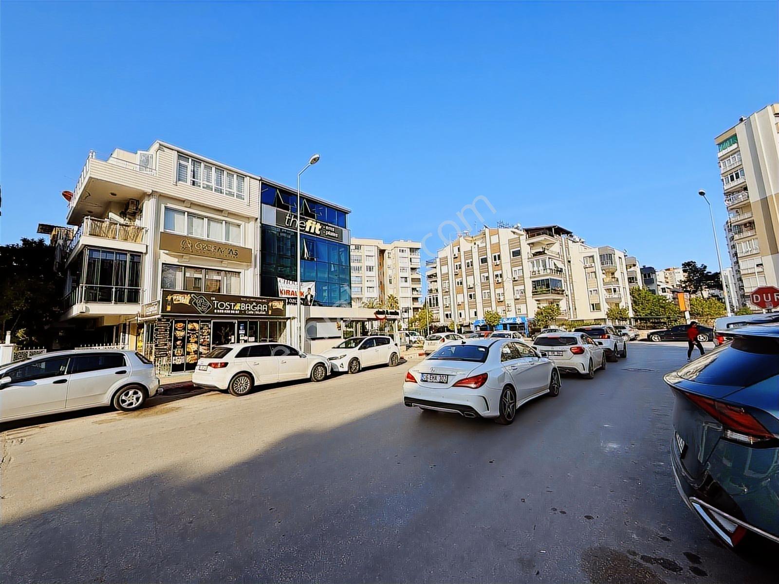 Fener'de İyi Lokasyonda Full Tadilatlı Kiralık Ofis (açıklama) - Görsel 8