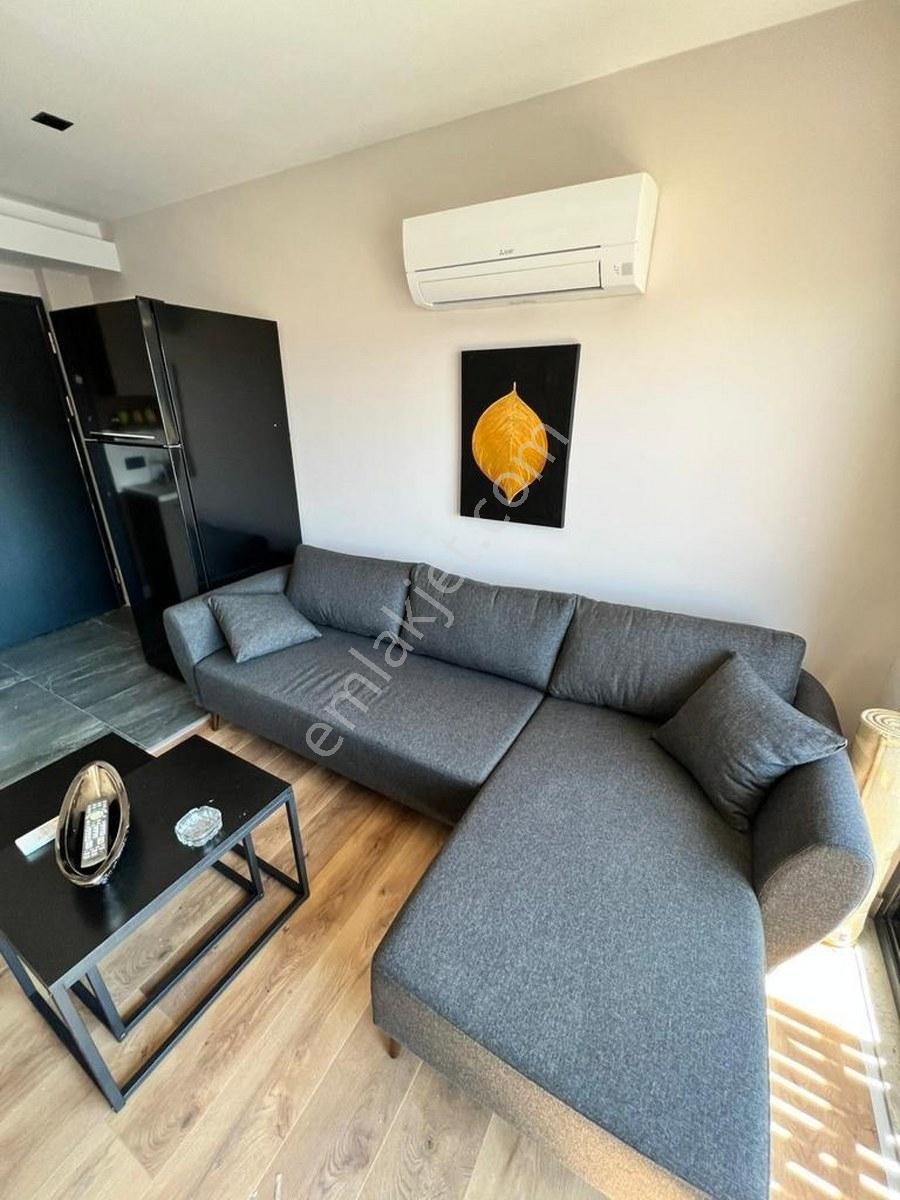 Güzeloba Merkez'de Site İçinde 1+1 Katta Eşyalı Kiralık Daire — görsel 3