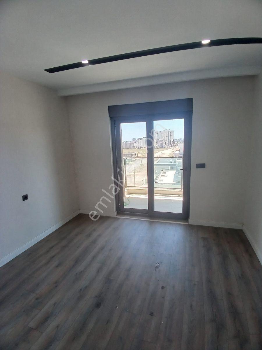 Altıntaş'ta Lüks Havuzlu Site İçinde Kiralık 1+1 Daire - Görsel 8