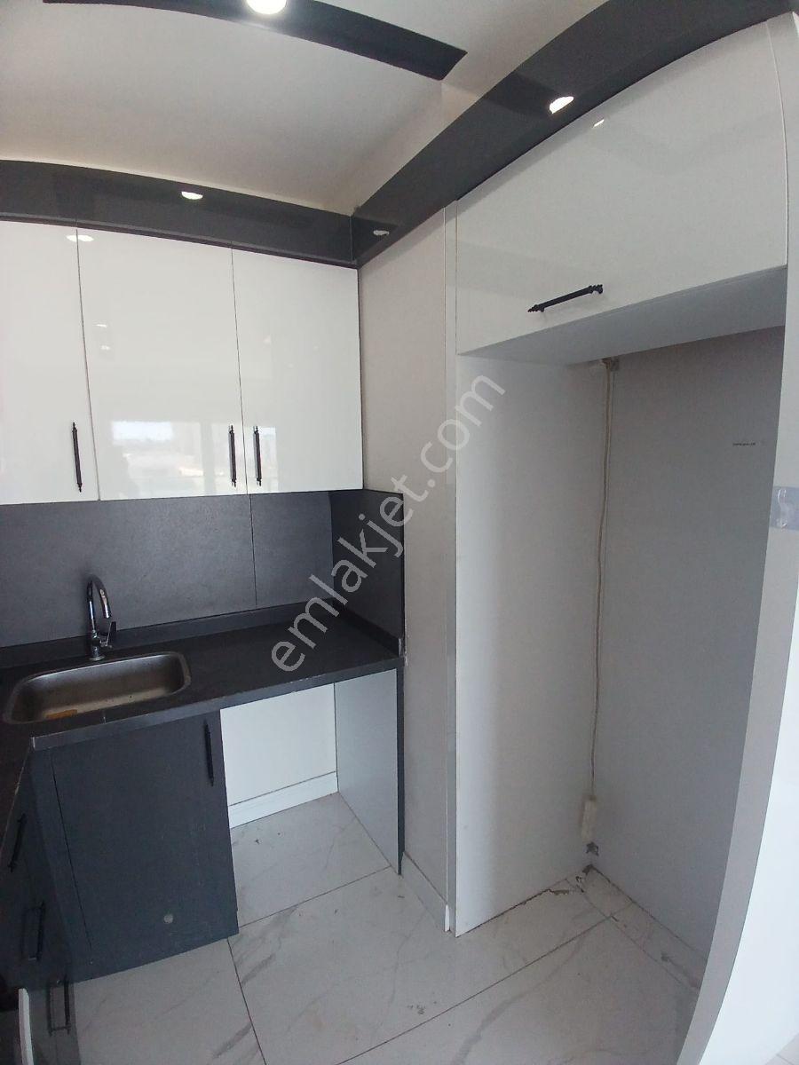 Altıntaş'ta Lüks Havuzlu Site İçinde Kiralık 1+1 Daire - Görsel 12