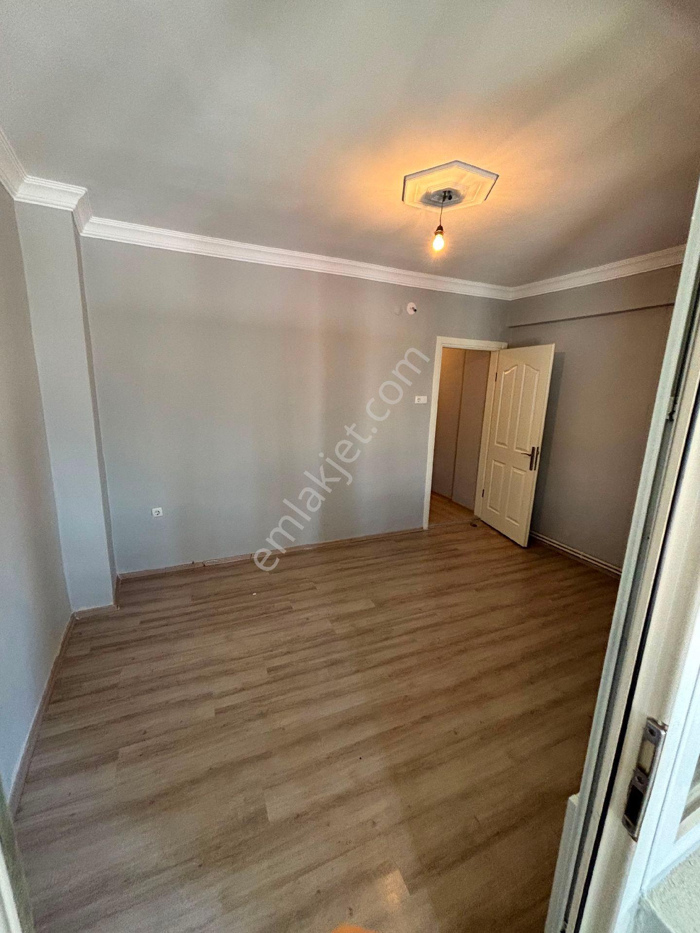 Hatay Üçyol Da Halil Rıfat Cadde Bir Üst Sokağında 2+1 Doğalgazlı Bakımlı Satılık Daire - Görsel 24