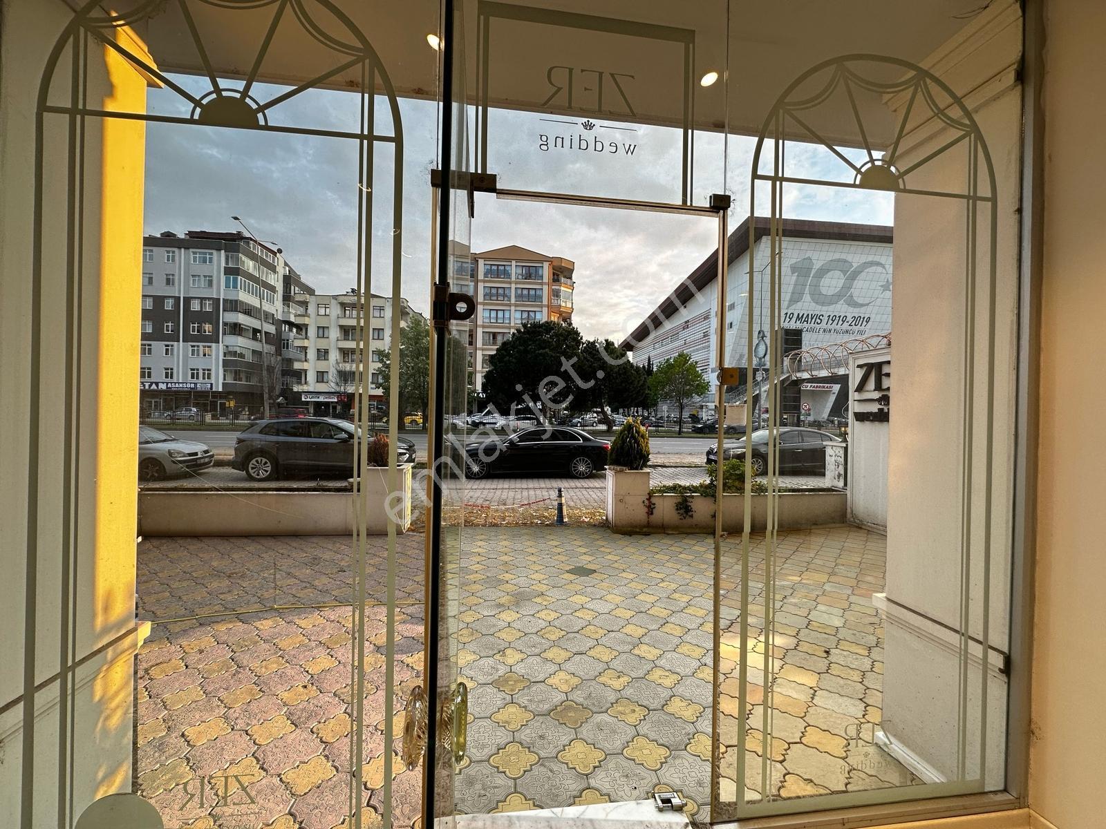 Atakum Atatürk Bulvarı'nda Caddeye Cephe 200 M2 Kiralık Dükkan - Görsel 20