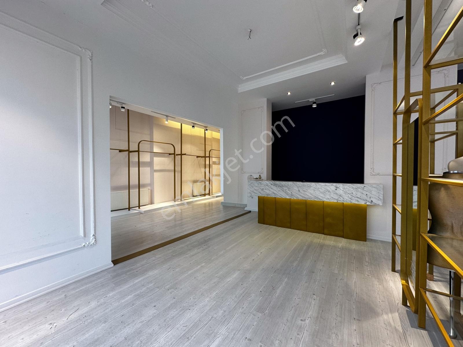Atakum Atatürk Bulvarı'nda Caddeye Cephe 200 M2 Kiralık Dükkan - Görsel 25