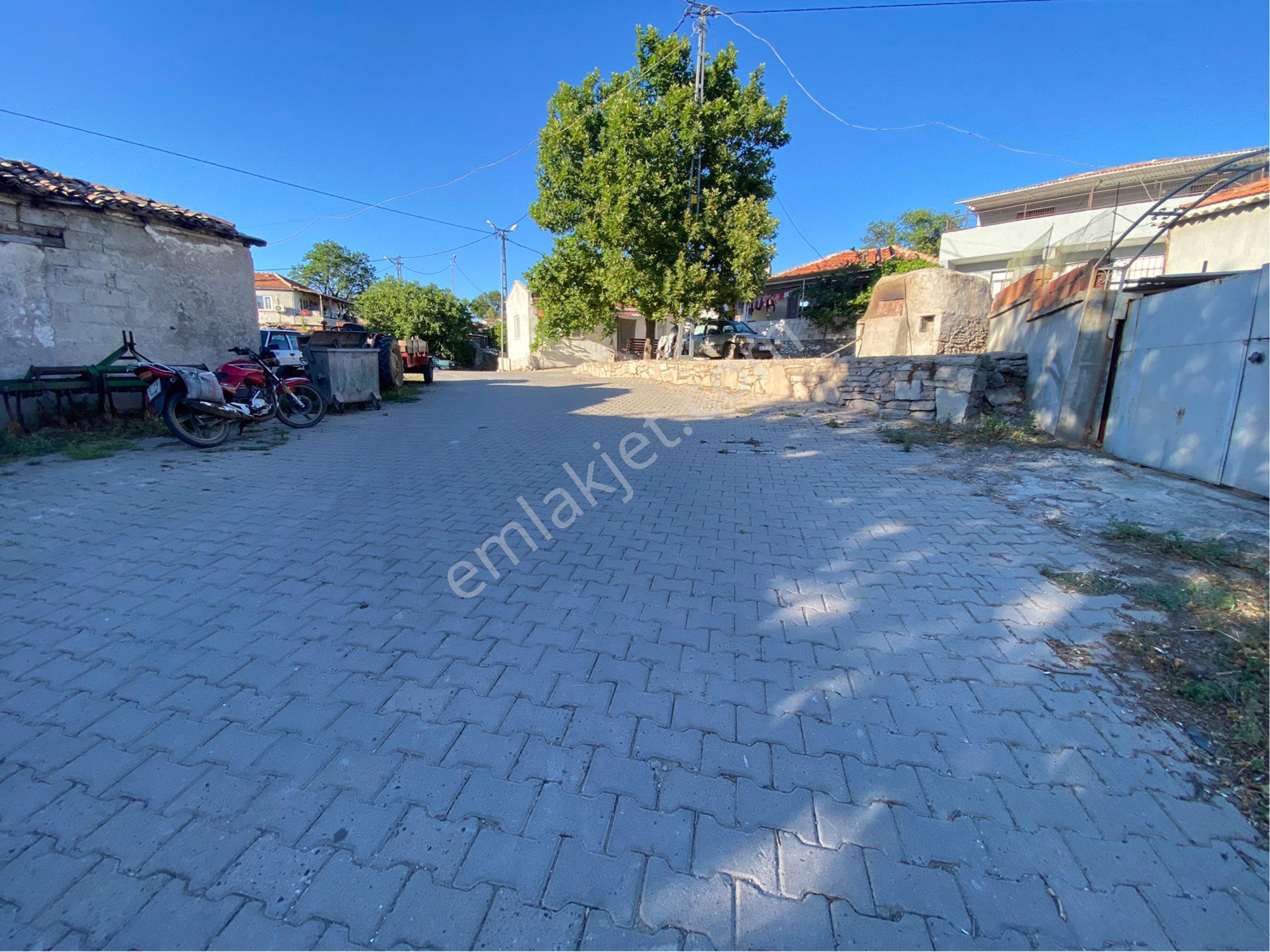 Prestijden 250 Metrekare Arsa İçinde Bahçeli Köy Evi - Görsel 24
