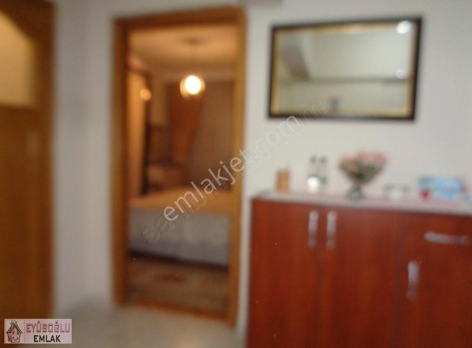 Küçükyalı Mektep Caddesi'nde 3+1 Kom.asan. Otoparklı 3+1 130m2 - Görsel 4