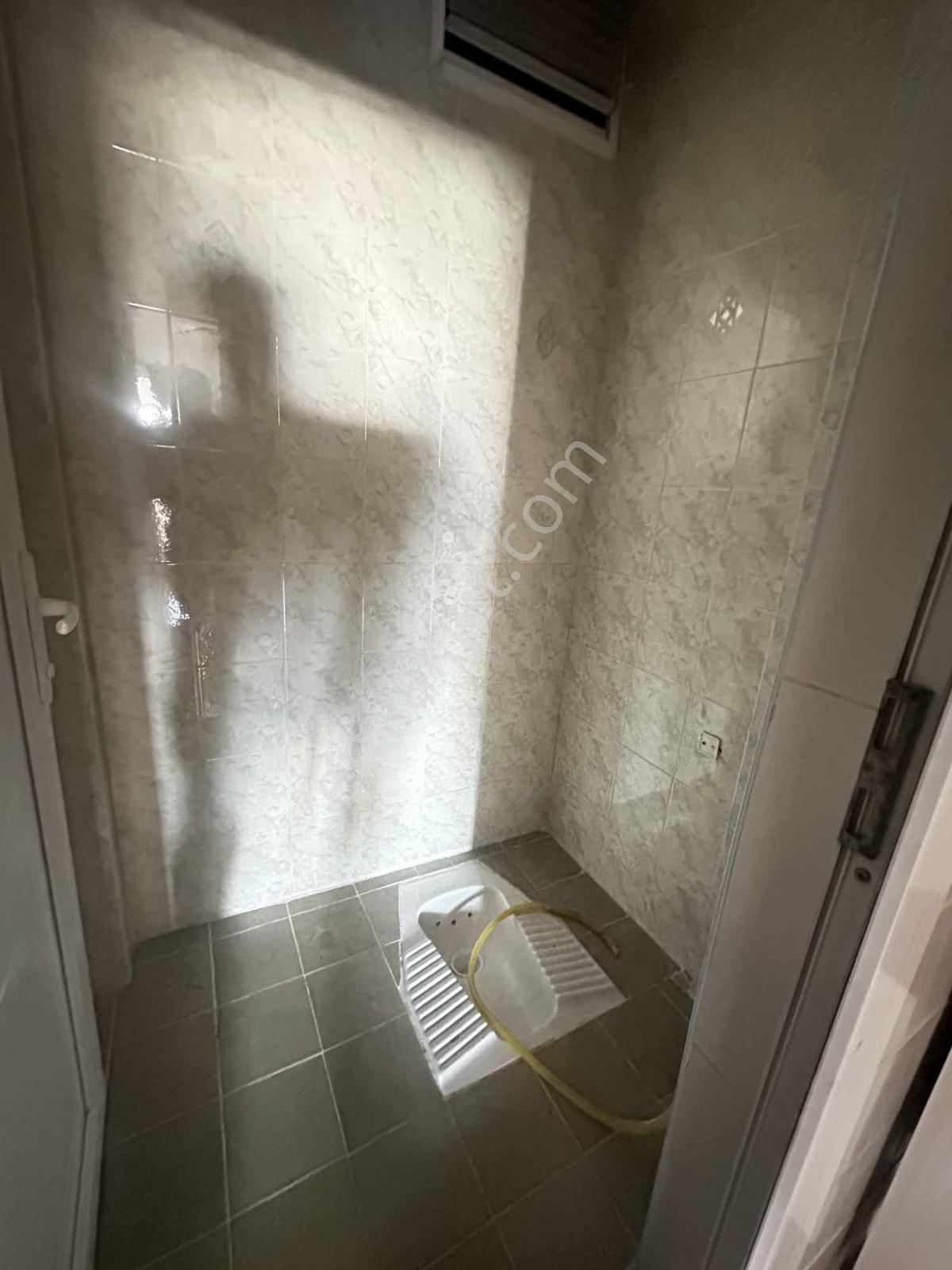 Adliye Civarı 3+1 Asansörlü İçi Yapılı Masrafsız Kiralık Daire - Görsel 3