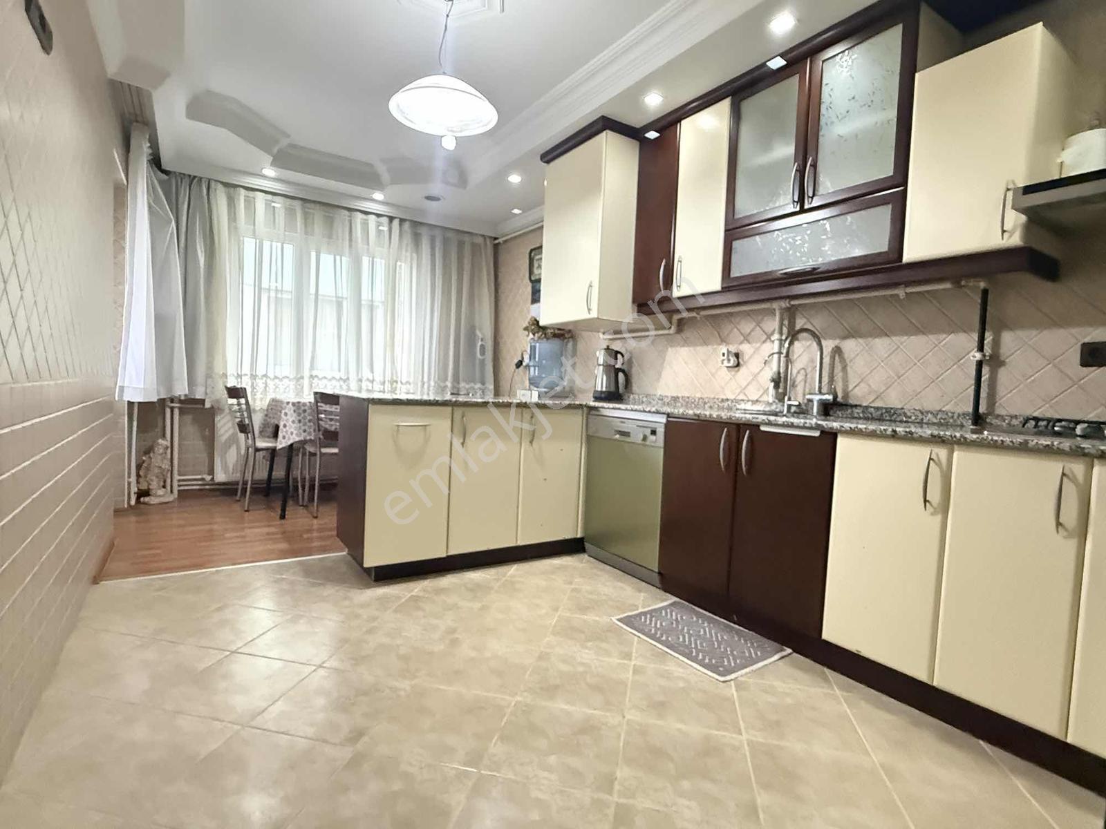Binyapıdan Adalette 3+1 Ara Kat Asansörlü Geniş Daire ! - Görsel 20